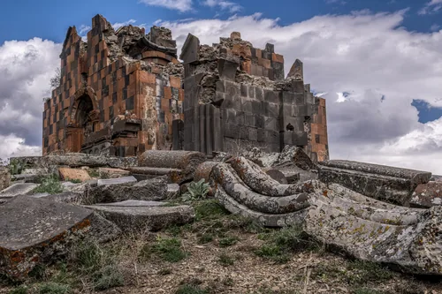 Havuts Tar Monastery