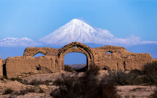 Dayir-e Gachin caravanserai