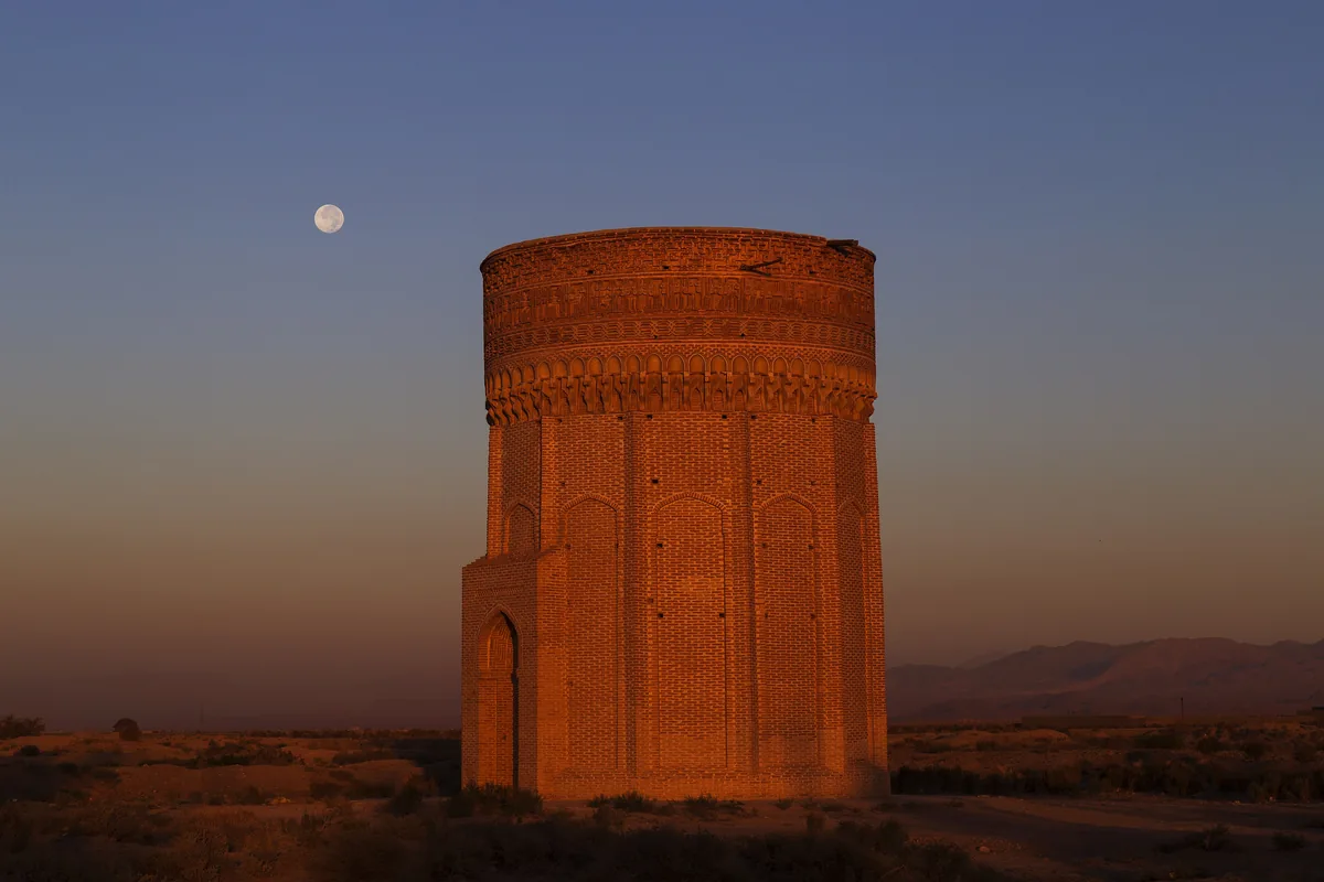 A caravanserai near Mehmandoost